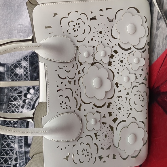 Gianni Notaro Handbags - Gianni Notaro Floral Leather Bag